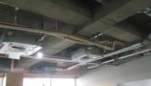 国分中学校　建設中見学