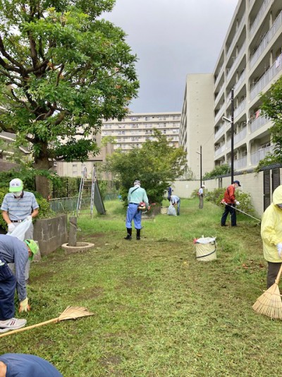 地域の公園清掃活動2