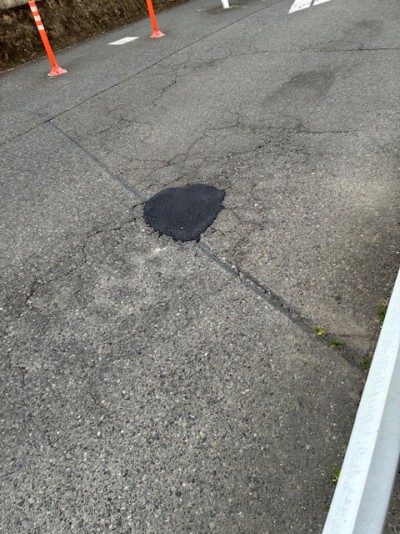 鬼高2丁目11番地先の市道陥没穴2